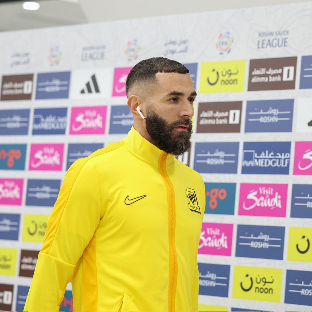 Karim Benzema returns from Real Madrid but is doubtful for clash with Gerrard’s Al-Ettifaq