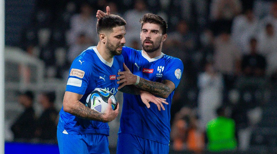 Ruben Neves & Mitrovic pushed Al-Hilal coach for reward after Clasico triumph [VIDEO]