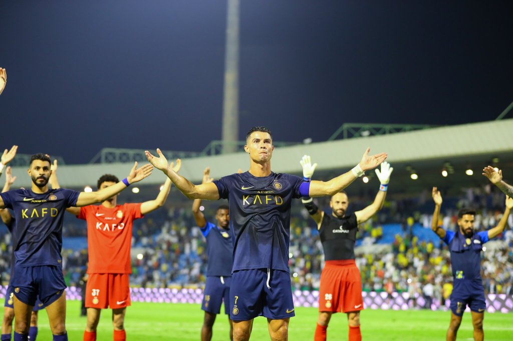 OFFICIAL: Chelsea defender announces departure amid Cristiano Ronaldo’s Al-Nassr offers [VIDEO]
