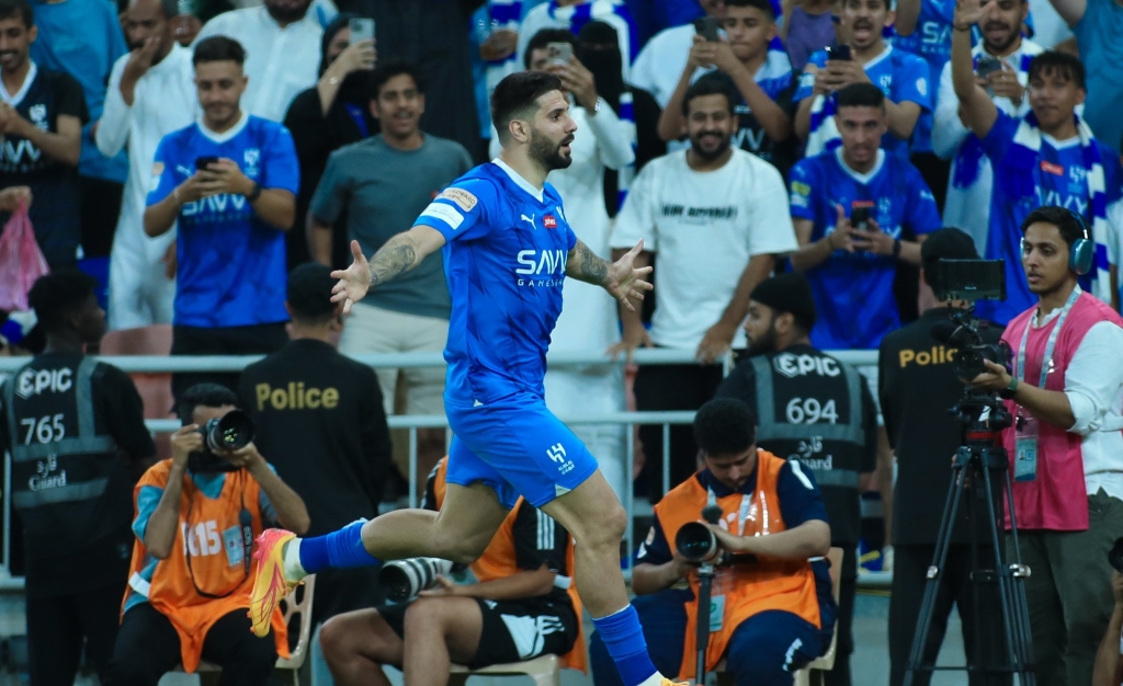 How did Aleksandar Mitrovic perform against Al-Ahli?
